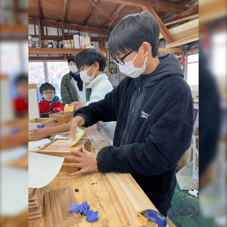 冬、常陸太田で木工体験